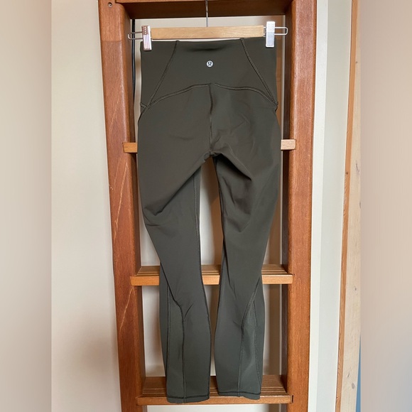 Lululemon Train Times 7/8 Pant Size 4 - Picture 3 of 5